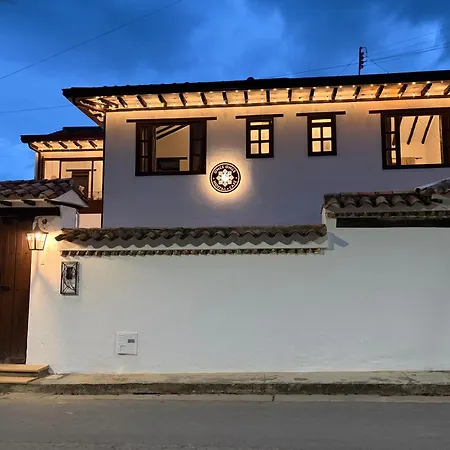 Hostel Once Once-2